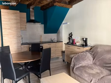 à louer petite maison sur mauriac cantal