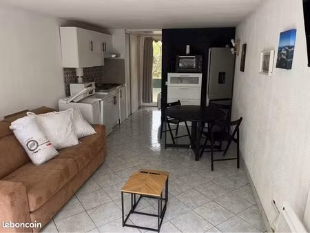 loue studio avec terrasse