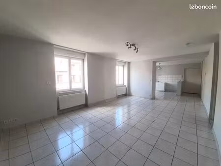 appartement 3 pièces 64 m²
