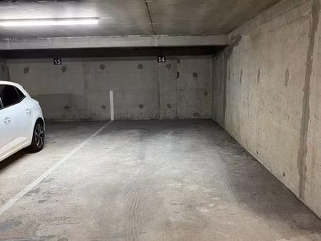garage à louer