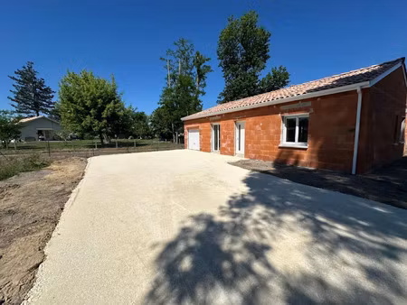vente maison 4 pièces 84 m² à roaillan (33210)  280 000 €