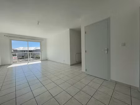 location appartement 2 pièces 50.42 m² à onet-le-château (12000)  630 €
