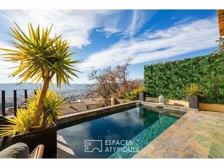 villa d'architecte avec piscine et vue panoramique