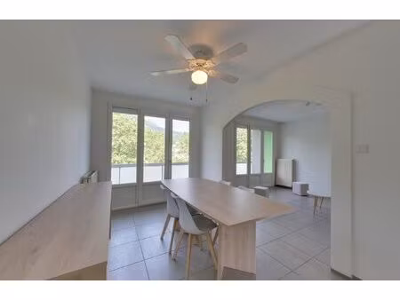 t3 meublé de 70m²
