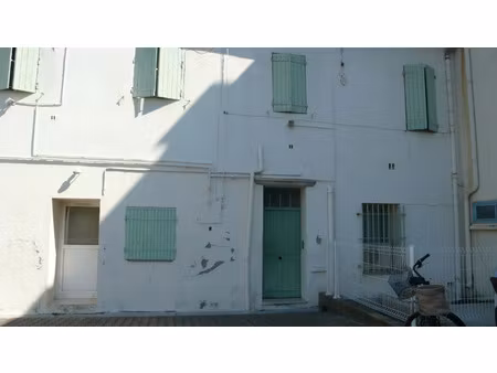 location appartement 1 pièce 36 m² à nîmes (30900)