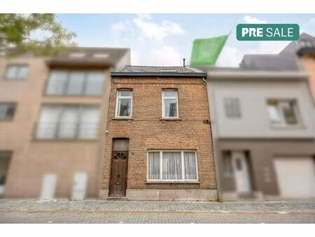 te renoveren gezinswoning met tuin te koop in centrum puurs