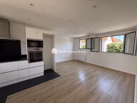 très bel appartement rénové situé au coeur de biarritz