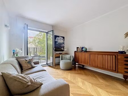 superbe appartement entièrement rénové