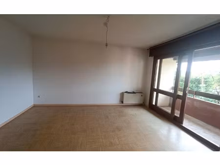 location appartement  m² t-2 à saint-pierre-du-mont  430 €