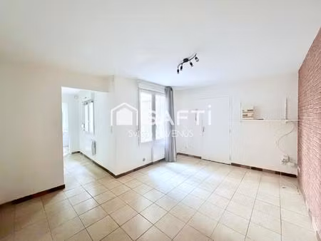 a soissons 02  au rdc d'une residence a faibles charges  joli studio de 24 m2.