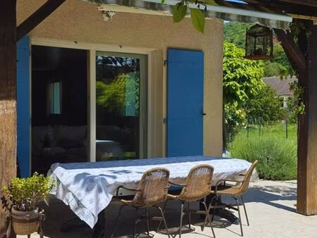 maison familiale au calme  entre nature et lumière