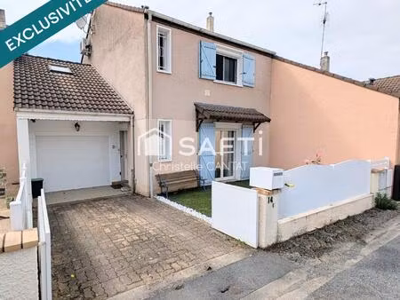 maison 3 chambres  terrain et garage.