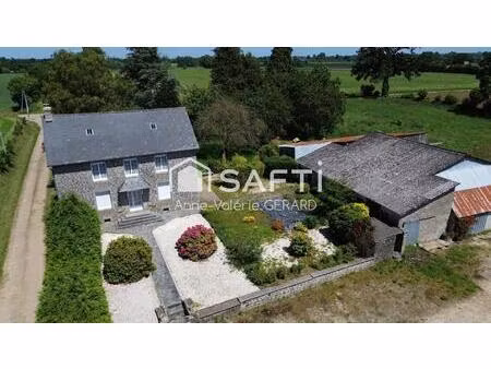 maison à rénover+dépendances+terrain (8000m²)