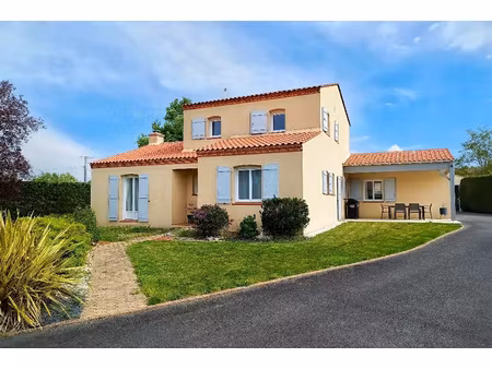 maison 7 pièces 165m2