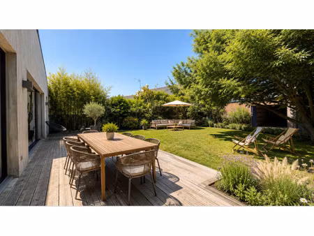 maison d'architecte de 200 m2 avec bureaux indépendants