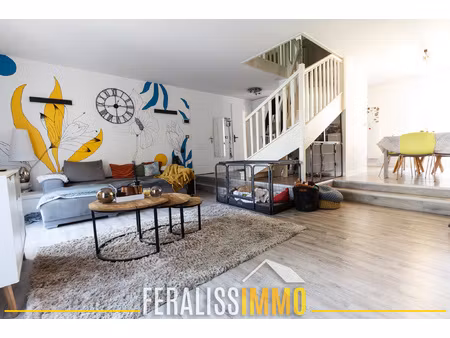 maison familiale au calme avec garage et jardin !