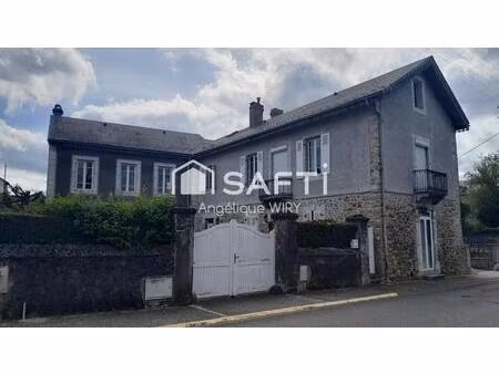 maison de 258m²  8 pièces et jardinet