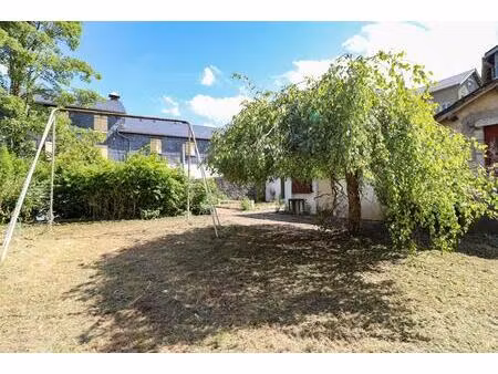 à vendre - ensemble immobilier avec terrain de 751 m² au coeur de lacaune
