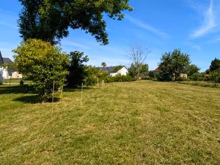 terrain viabilisé de 891 m² — proche pau et centre totalenergies