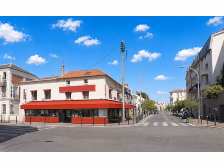 mur commercial argenteuil centre avec appartement t3 + t2+ t3 + 4 box