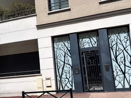 la varenne saint hilaire / saint maur : - bien mixte rare