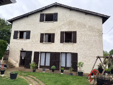 maison de village paisible