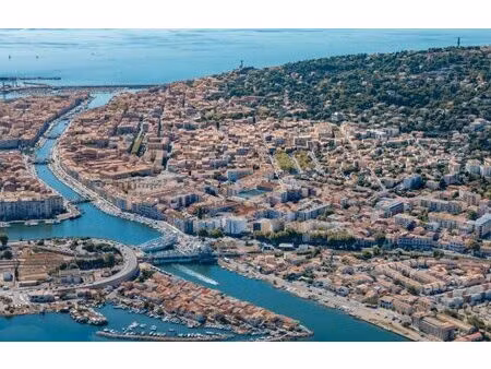 terrain constructible de 700 m² sur le mont saint-clair