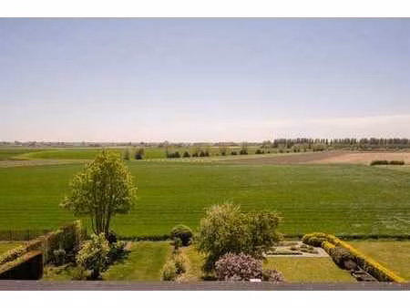 exceptionnelle maison de maître avec vue dégagée sur les po