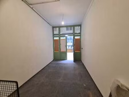 local commercial lumineux passage du nord  24 m²