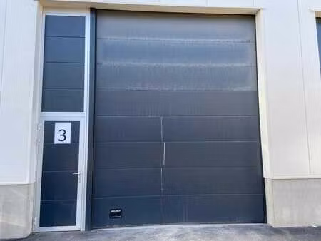 entrepôt 150 m2 à louer à gembloux