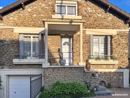 pavillon 4 pièces 90 m²