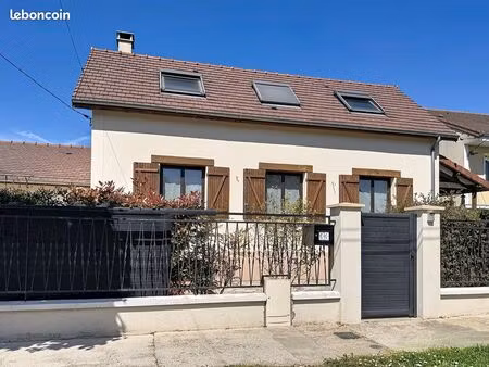 pavillon 5 pièces 130 m²