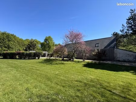 maison 6 pièces 225 m²