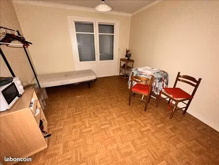 studio 1 pièce 20 m²