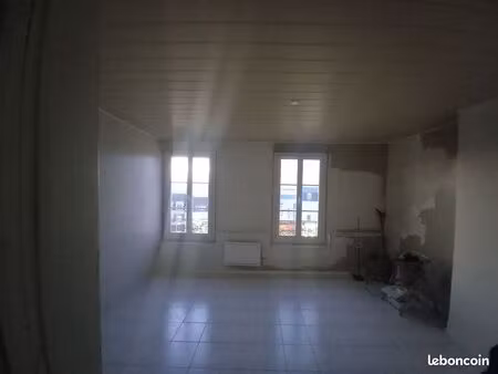 a louer studio centre ville montmorency 18m2