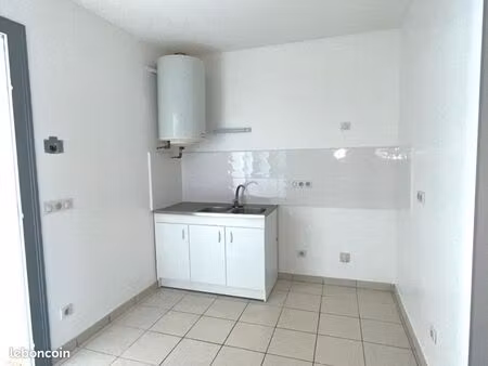 studio 1 pièce 32 m²