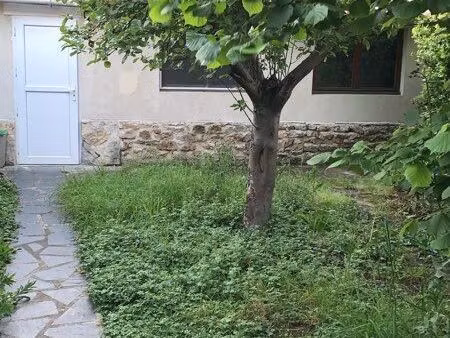 appartement f2 avec petit jardin individuel