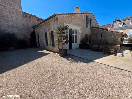 maison 3 pièces 101 m²