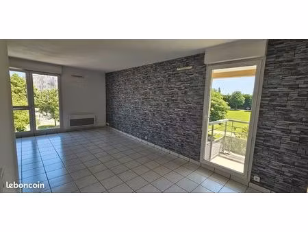 studio 39m² quartier gare laval