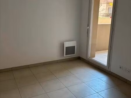 t2 avec terrasse dans résidence neuve