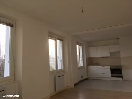 appartement 2 chambres -lamballe centre gare
