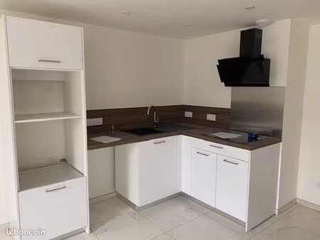 appartement à louer saint clément des levées