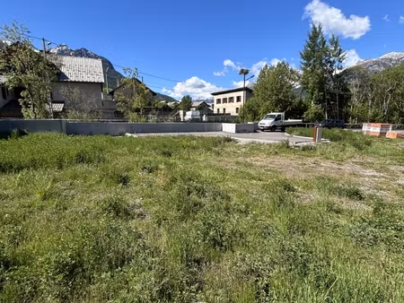 vente terrain à bâtir 657 m²