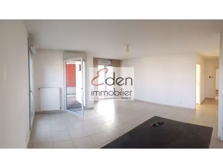 segny - t4 non meuble de 90m2 avec balcon