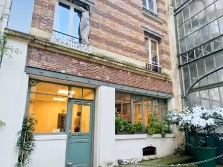 location locaux professionnels 55 m² à paris 9ème (75009)  2 500 €