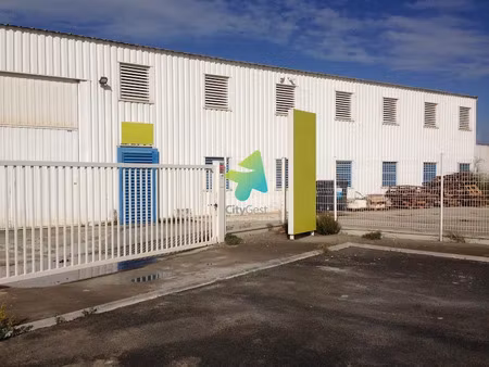 location locaux professionnels 0 pièces 700 m² à bages (11100)  3 420 €