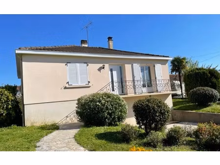 location maison  m² t-4 à niort  800 €