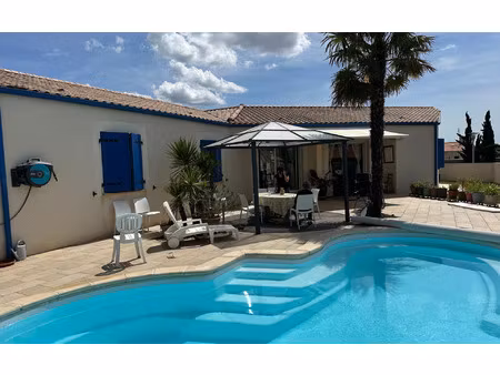 maison vairé m² t-5 à vendre  399 000 €