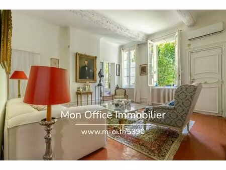 référence : 6803-nfi - appartement bourgeois 4 pièces  secteur palais  au calme