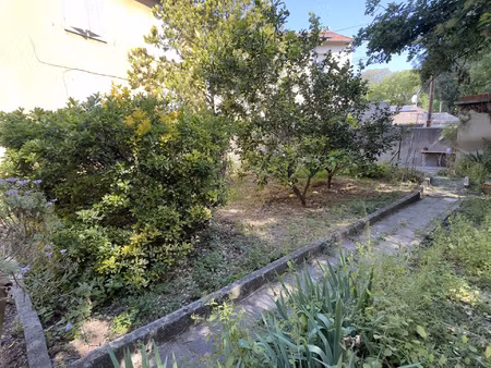 opportunité à saisir : appartement t2 à rafraîchir dans le